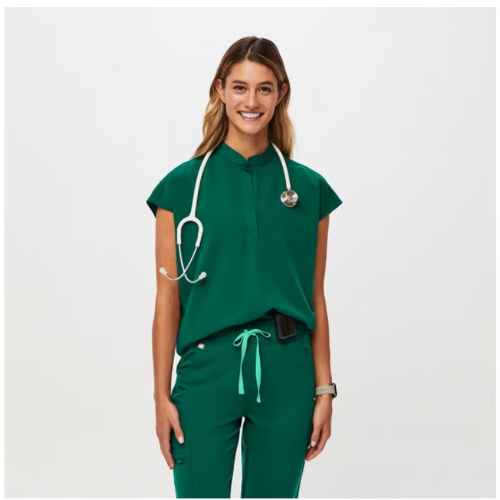 Hunter Green Figs Scrub set